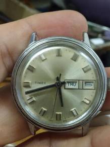 Vintage Timex 1972 manual wind
