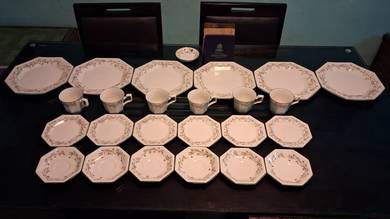 Eternal Beau dinnerware by Sarina Mascheroni