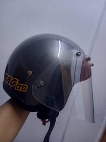 Helmet Magnum LTD