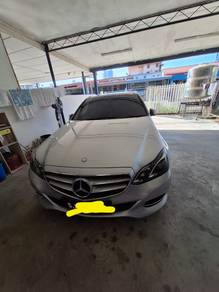 Mercedes Benz 230E  in Kota Kinabalu, SBH