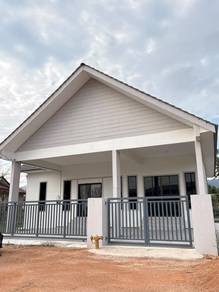 Bungalow House For Sale in Paka,TRG