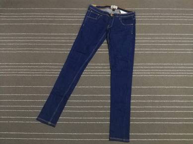 Bershka Denim Basics low rise skinny w32