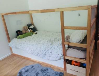 Reversible bed with mattress