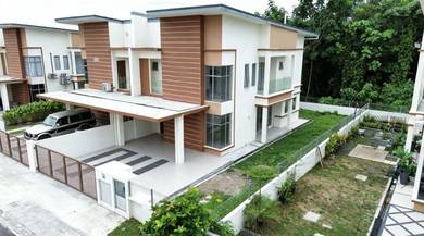 Semi-Detached House For Sale in Shah Alam,SGR