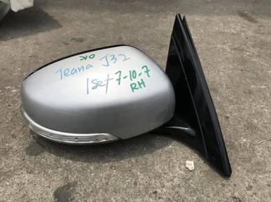 No 7-10-7 Side Mirror RH Nissan Teana J32 Jpn