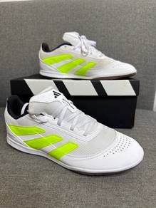 Adidas Predator Club In Sala