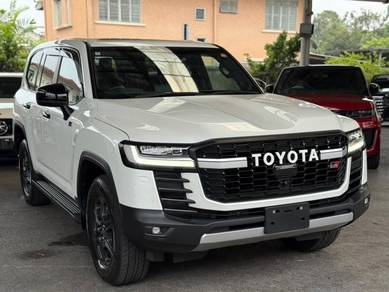 Toyota Land Cruiser 300 GR SPORT in Kuching, SWK