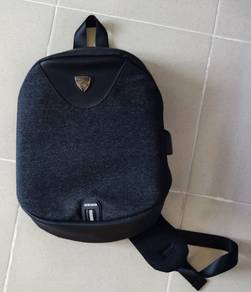 sling bag