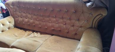 Sofa kuning 3 seater untuk dijual 