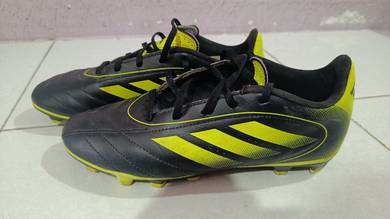 Kasut bola budak brand adidas untuk dijual beli 1 
