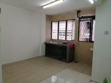 Flat For Rent in Taman Daya - Jalan Bertam 1