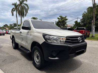 Toyota Hilux in Muar, JHR