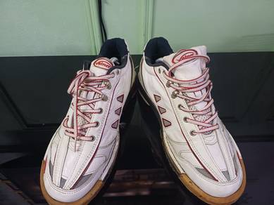 Performance leather bowling shoes brand VAINER