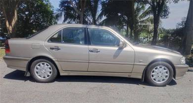 Mercedes Benz C200 200 K AVANTGARDE (CBU) in Puchong, SGR
