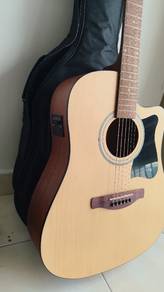 Guitar akustik