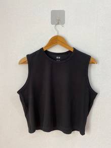 UNIQLO AIRism Ribbed Sleeveless Top