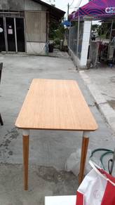 Used Meja Makan