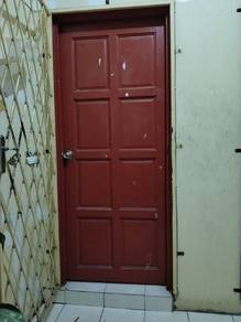 Flat For Sale in Putera Jaya