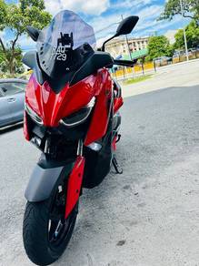 Yamaha XMAX