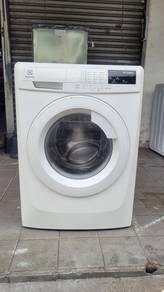 Electrolux front load washer 7.5kg