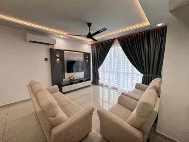 Condominium For Rent in Emerald Residence