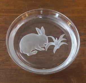 Hoya Crystal trinket dish with rabbit decor