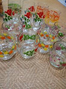 Set cawan kaca vintage