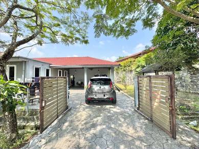 Bungalow House For Sale in Seri Kembangan,SGR