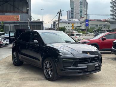Porsche Macan - in Old Klang Road, KUL