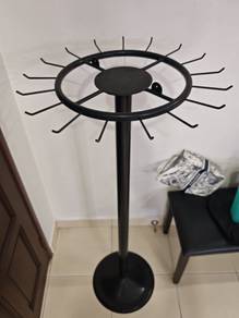 Rotating display stand