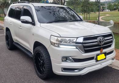 Toyota Land Cruiser AX in Setia Alam, SGR