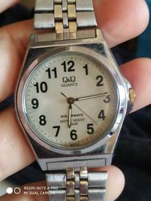 Vintage Q&Q Gent SOLAR Watch Japan