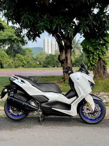 Yamaha XMAX