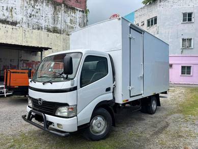 11 Hino WU410R Box Kotak 14.5 Kaki Boleh Loan
