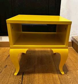 meja sisi ikea 