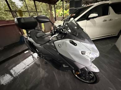 Yamaha TMAX