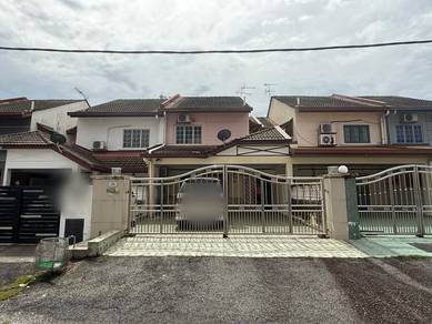 2-storey Terraced House For Sale in Seri Kembangan,SGR