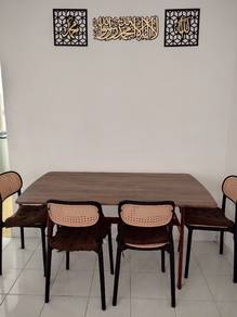 Meja makan + 4 biji kerusi