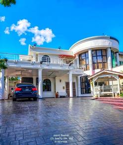 Semi-Detached House For Sale in Shah Alam,SGR