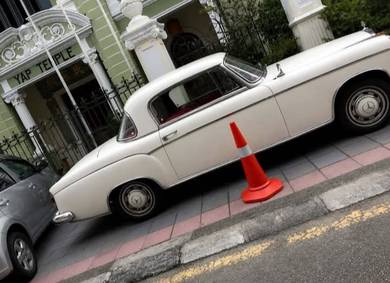 Mercedes Benz 200 in Bukit Mertajam, PNG