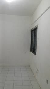 Flat For Rent in Vista Shop Apartment (Damansara Damai)