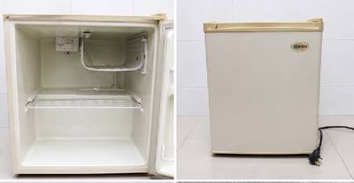 mini fridge 