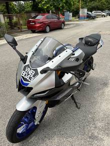 Yamaha R15
