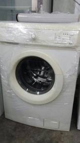 Mesin Basuh Refurbish 7kg Electrolux Washer Front