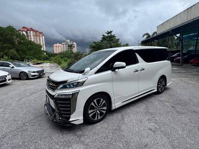 Toyota Vellfire Z G EDITION in Taman Tun Dr Ismail, KUL