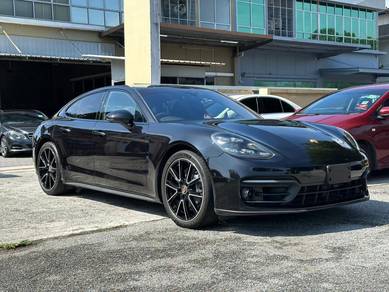 2021 Porsche Panamera BASE