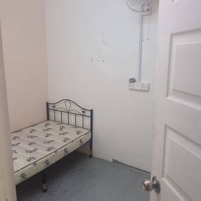 Room in Kota Bharu, KTN