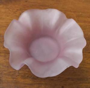 Frosted pink glass trinket dish