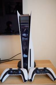 Sony PlayStation 5 825GB + 2 DualSense controller