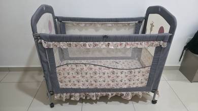 baby cot with matress